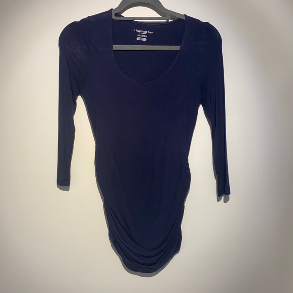 A pea in the pod maternity top